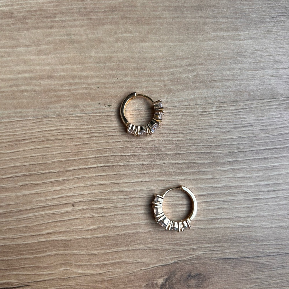 Elegant Gold and faux diamond Women's Hoop Earrings - Picture 4 of 4